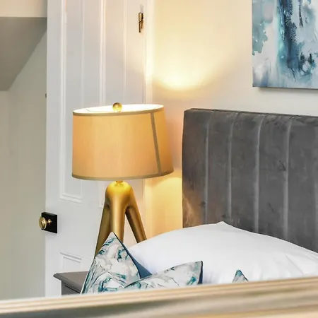 Holly House 3 Bedroom House York